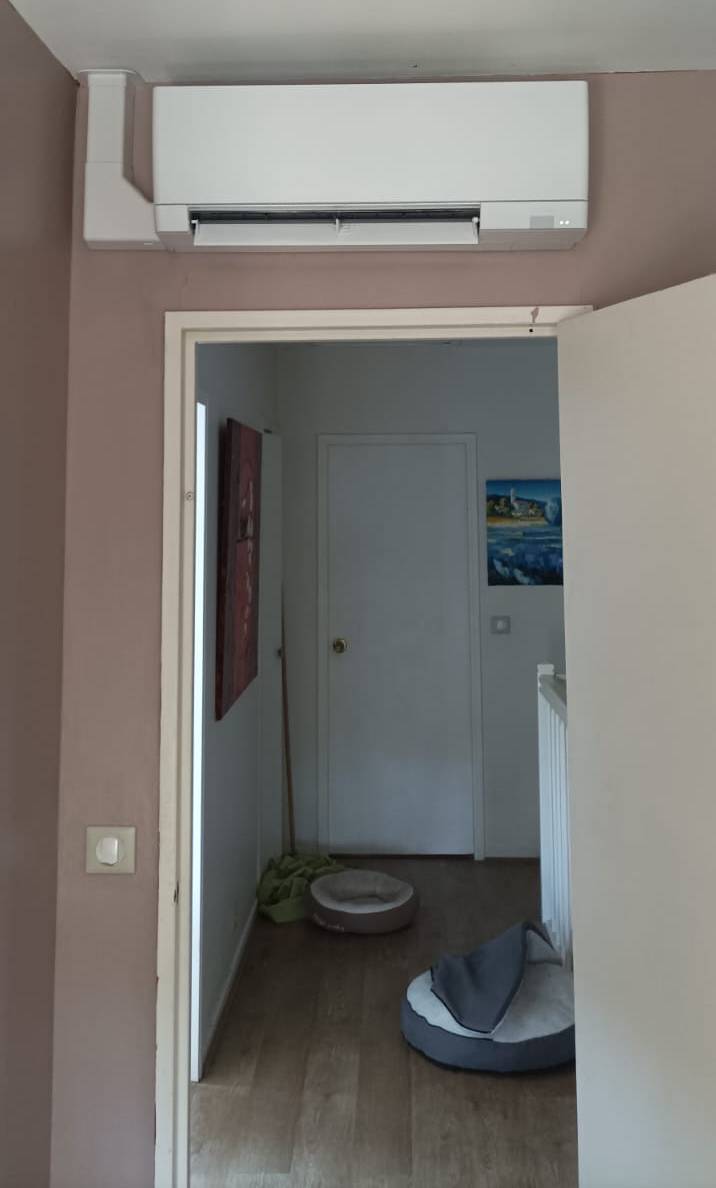 Clim au dessus d'une porte